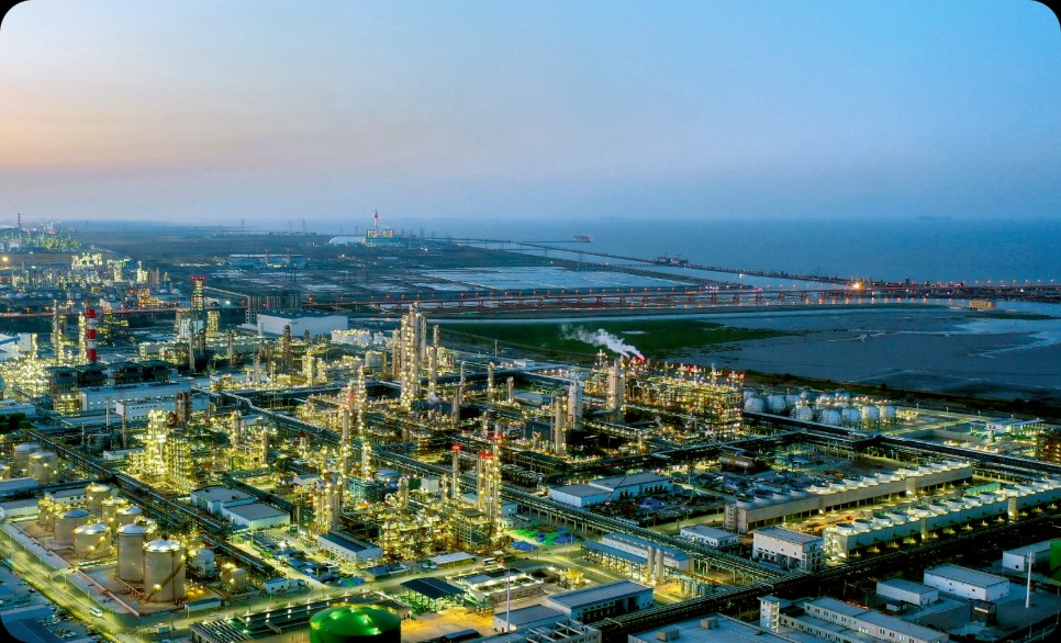 明升mansion88“三位一体”AI巡检天团落地镇海炼化“巨无霸”罐区